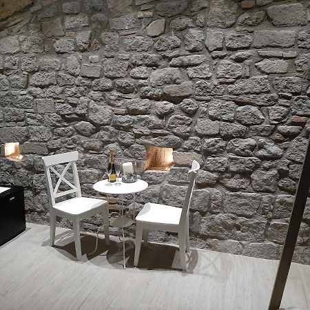 Al22 Di Piazza Del Gesu Hotel Viterbo Bagian luar foto
