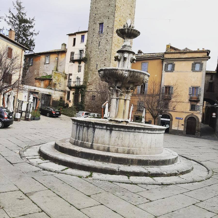 Al22 Di Piazza Del Gesu Hotel Viterbo Bagian luar foto