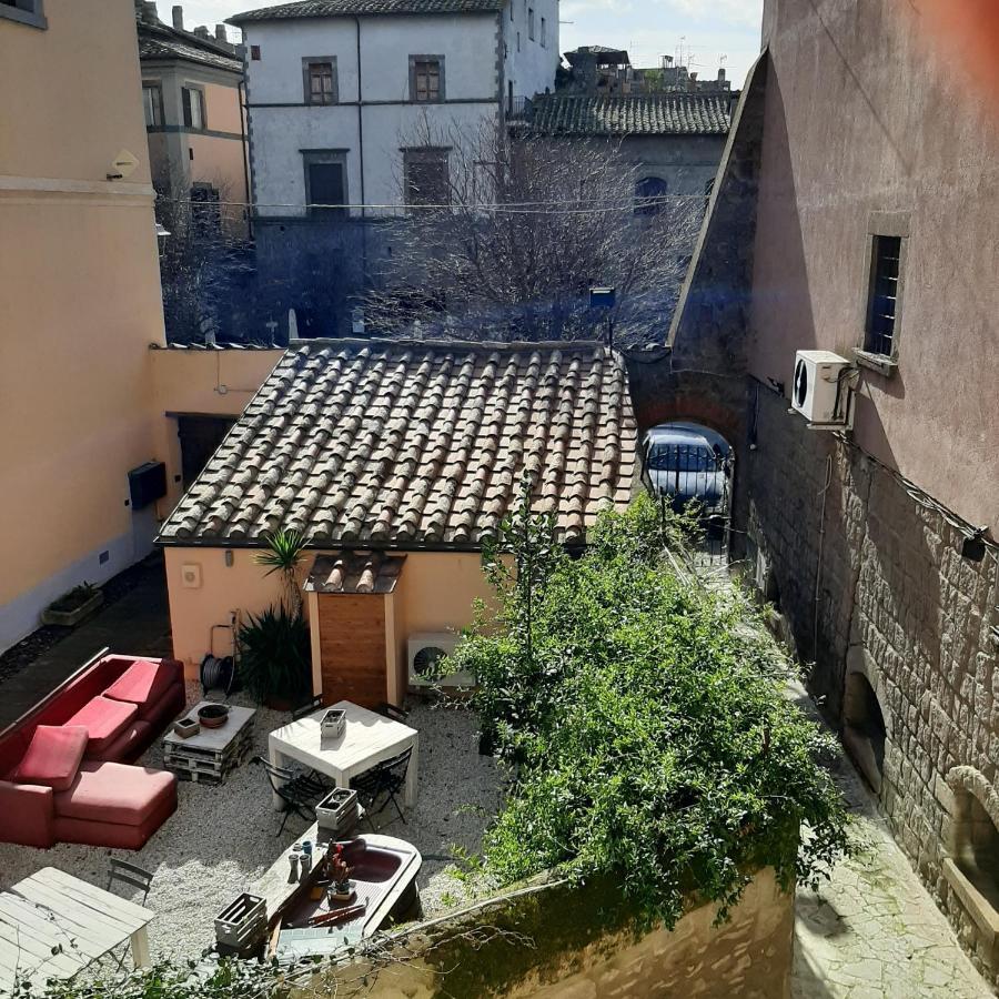 Al22 Di Piazza Del Gesu Hotel Viterbo Bagian luar foto