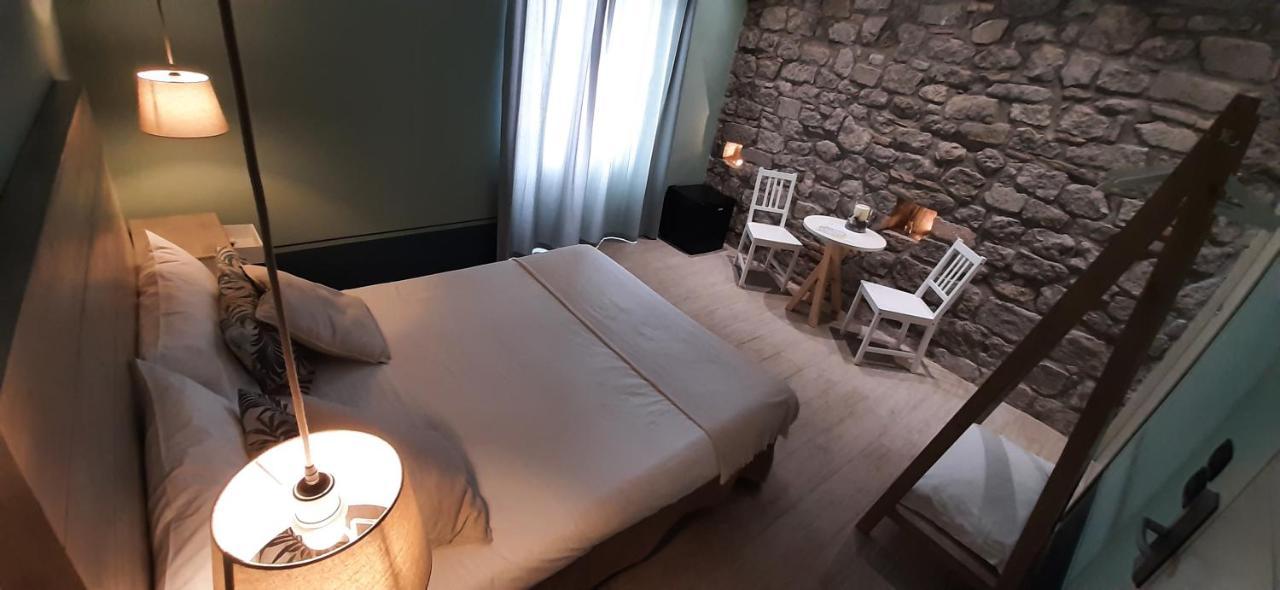 Al22 Di Piazza Del Gesu Hotel Viterbo Bagian luar foto