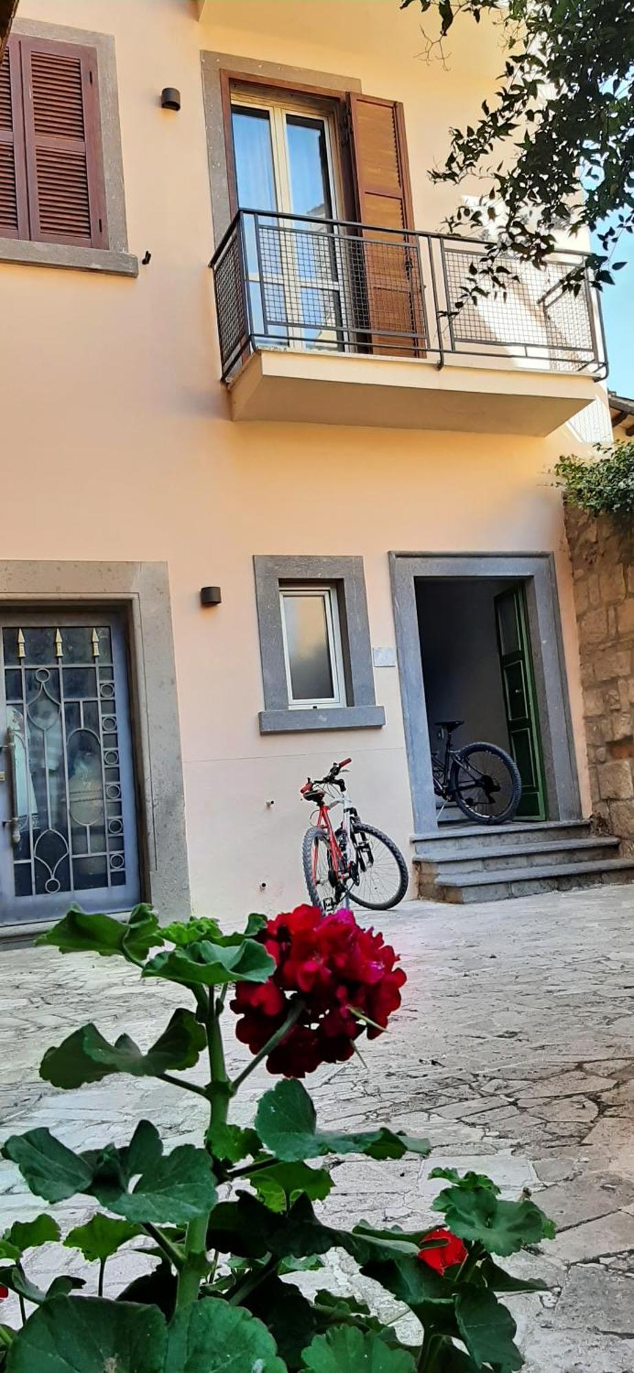 Al22 Di Piazza Del Gesu Hotel Viterbo Bagian luar foto
