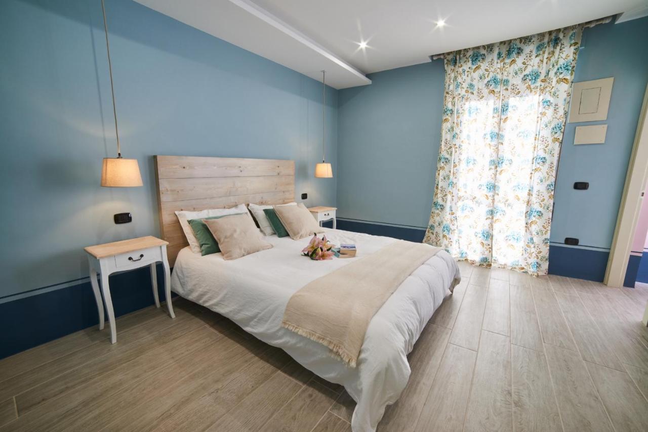 Al22 Di Piazza Del Gesu Hotel Viterbo Bagian luar foto