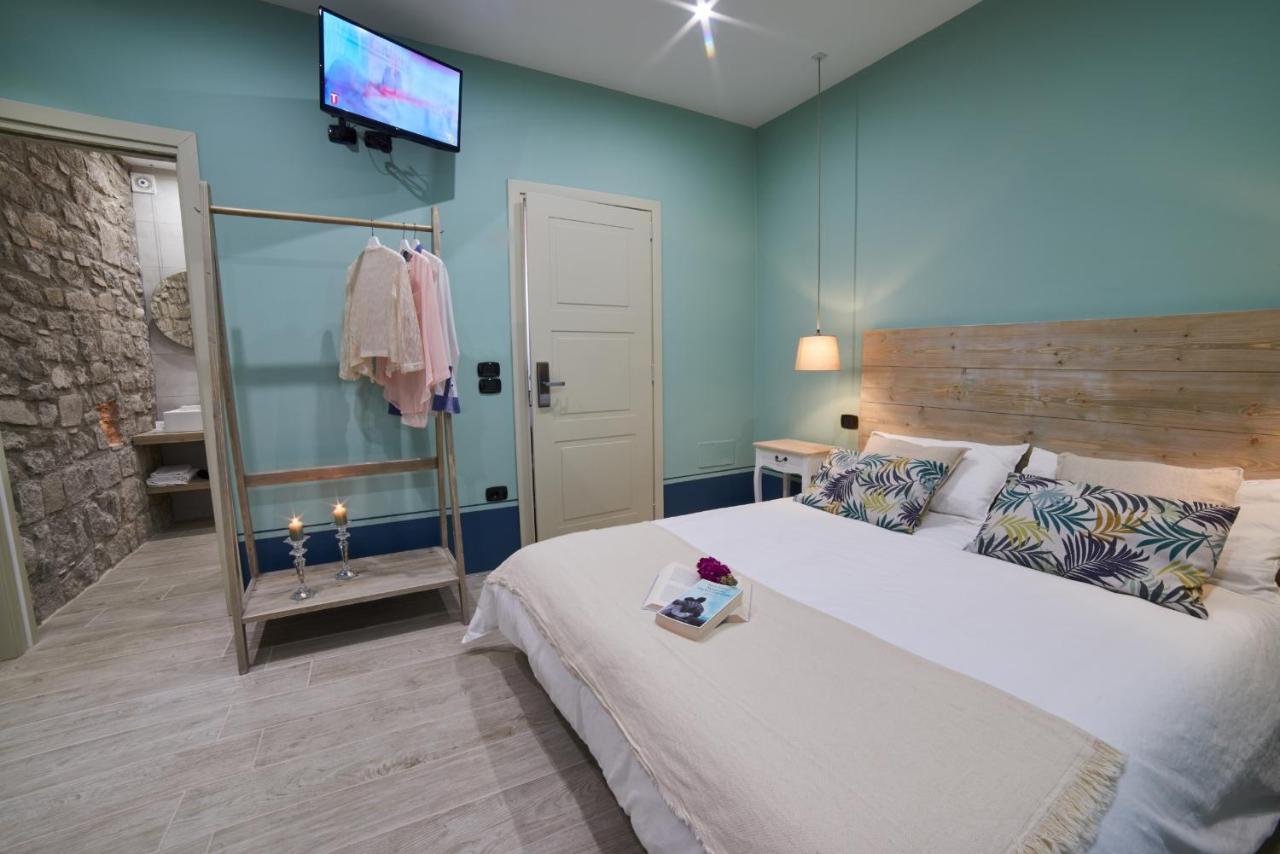 Al22 Di Piazza Del Gesu Hotel Viterbo Bagian luar foto