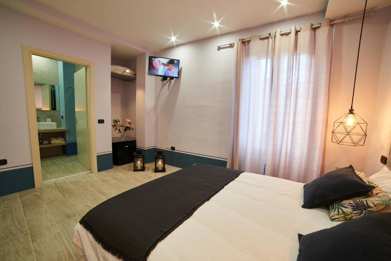 Al22 Di Piazza Del Gesu Hotel Viterbo Bagian luar foto